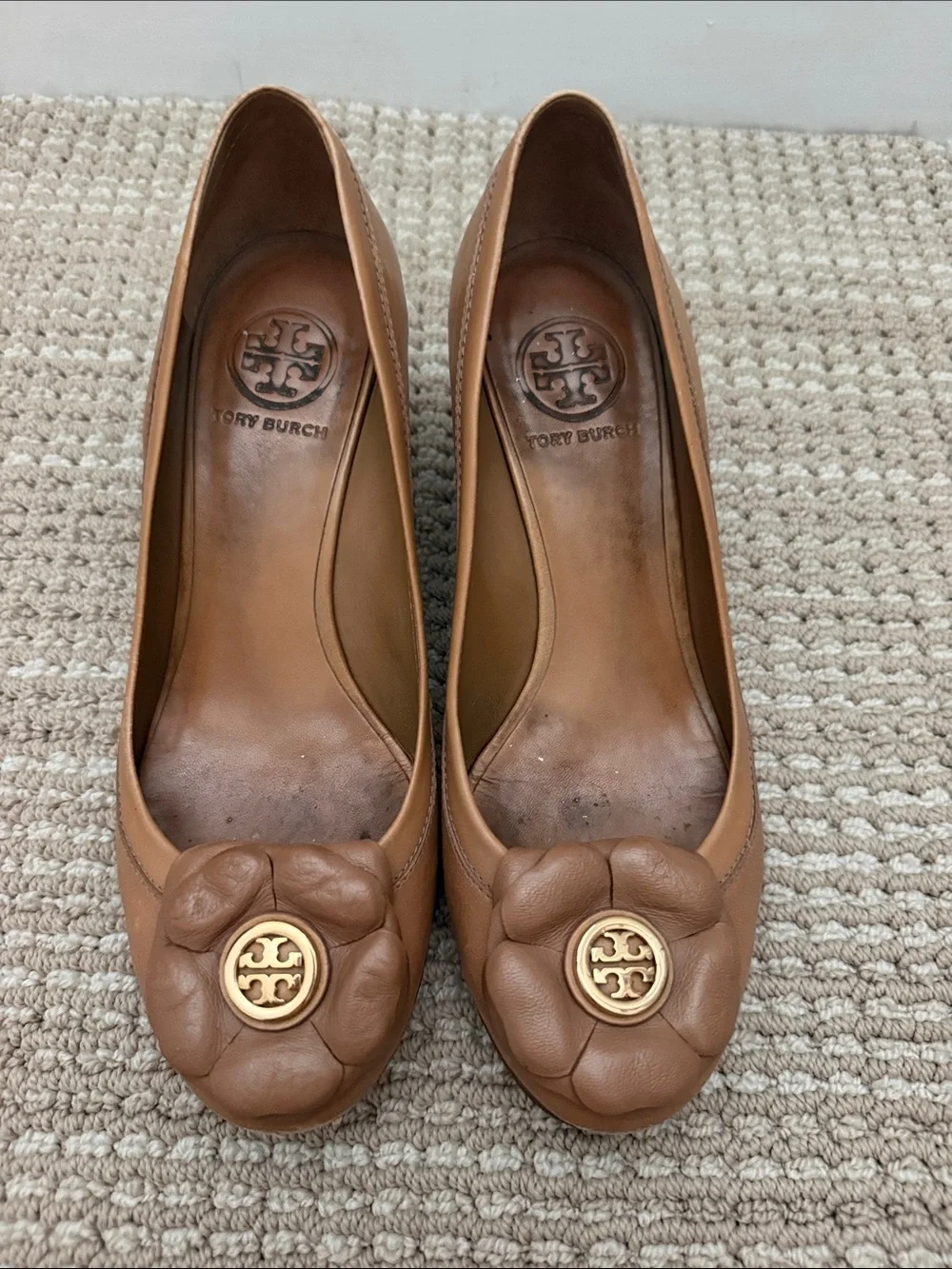 Tory Burch Tan Quilted Leather Logo Flower Ballet Flats